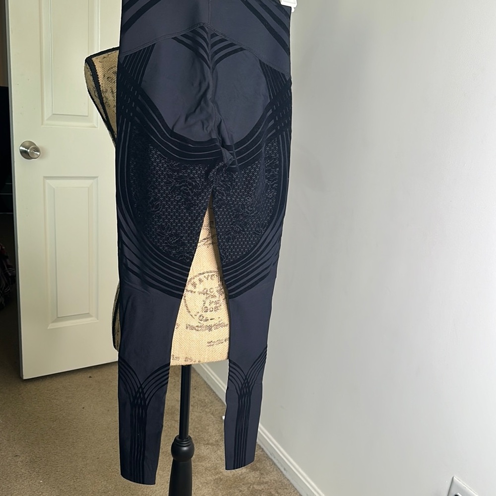 Savage X Fenty Black Leggings - Picture 2 of 3